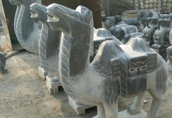 威海青石骆驼雕，把动物活灵活现