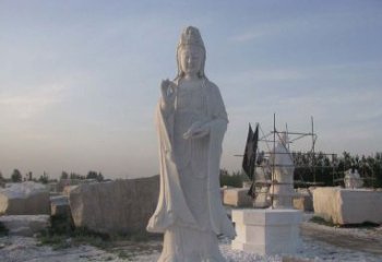 威海现代艺术风格观音石雕塑