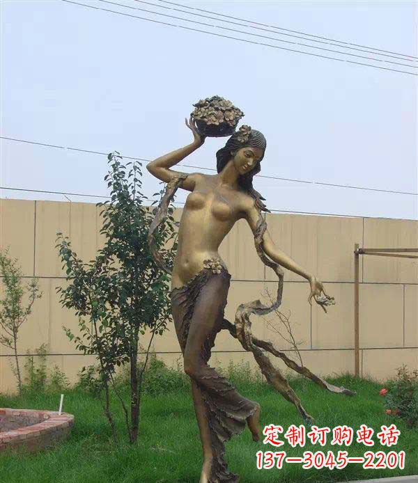 威海西方美女公园人物铜雕