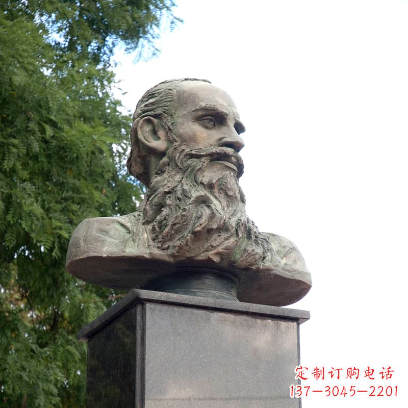 威海西方名人俄国现实主义作家托尔斯泰胸像雕塑摆件