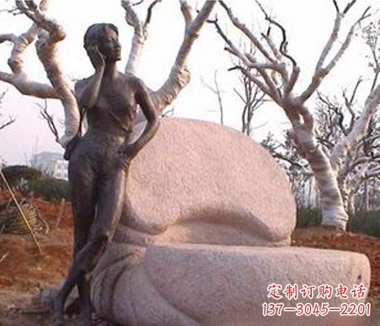 威海现代女人打电话铜雕