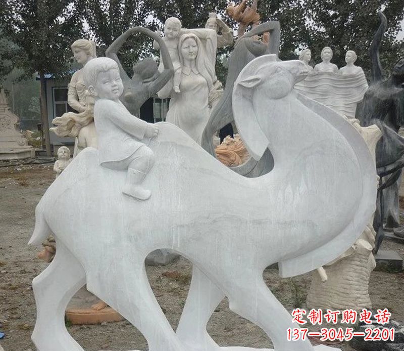 威海小孩骑骆驼石雕
