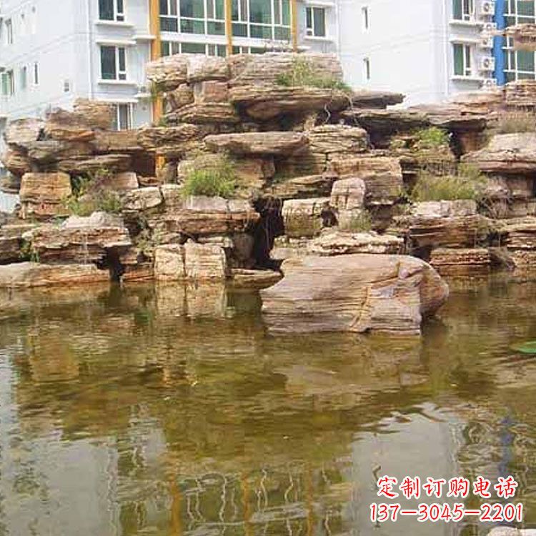 威海小区庭院假山鱼池