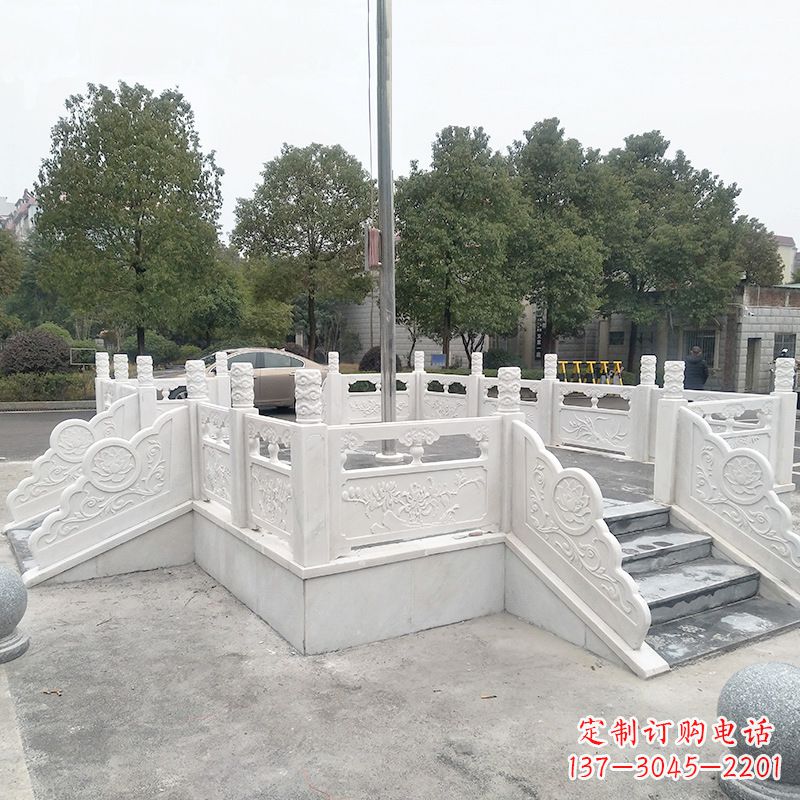 威海校园广场石雕升旗台