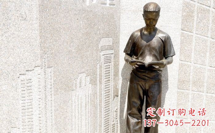威海校园看书的学生人物铜雕