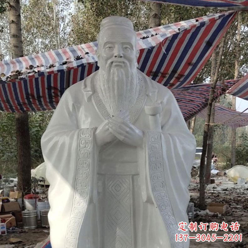 威海校园孔子雕像