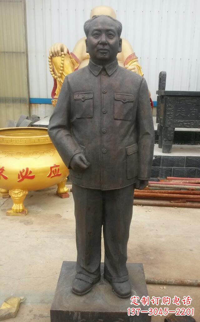 威海校园毛主席伟人铜雕