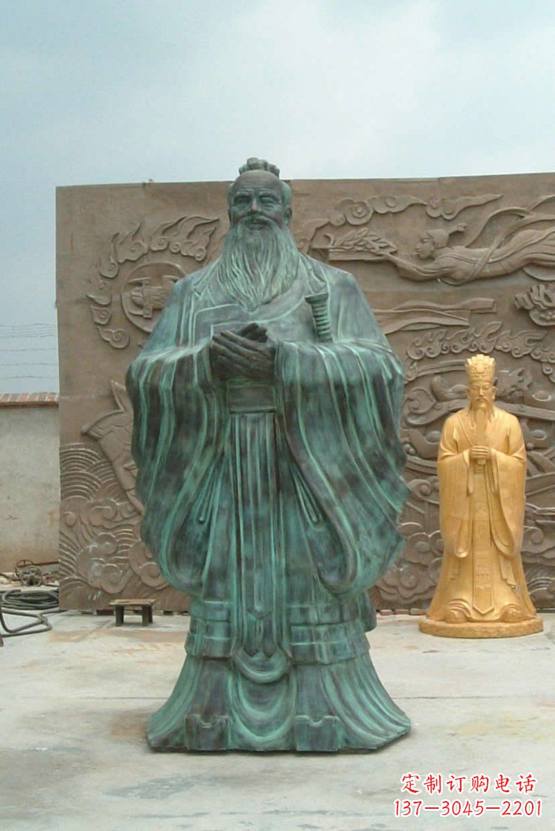 威海校园青铜仿古孔子