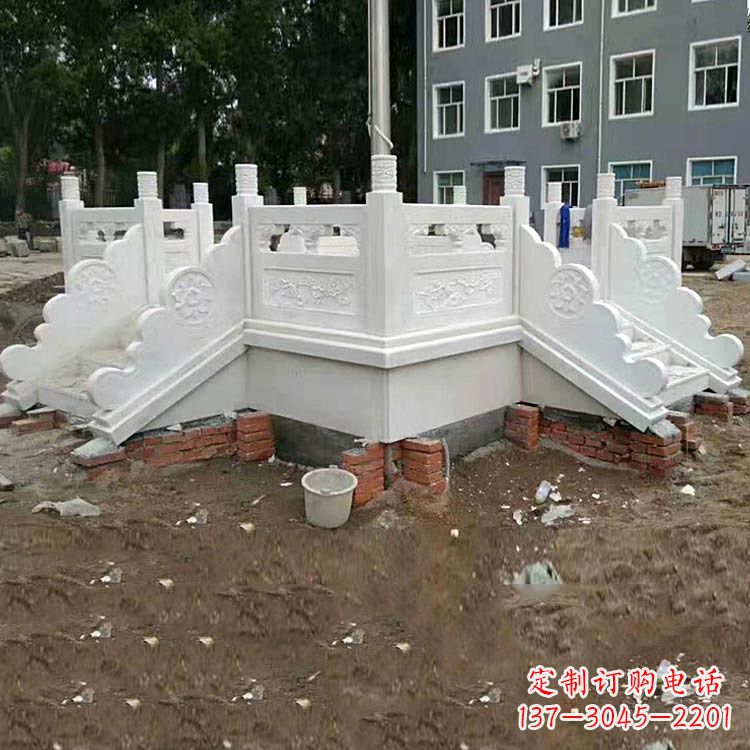 威海学校汉白玉升旗台石雕