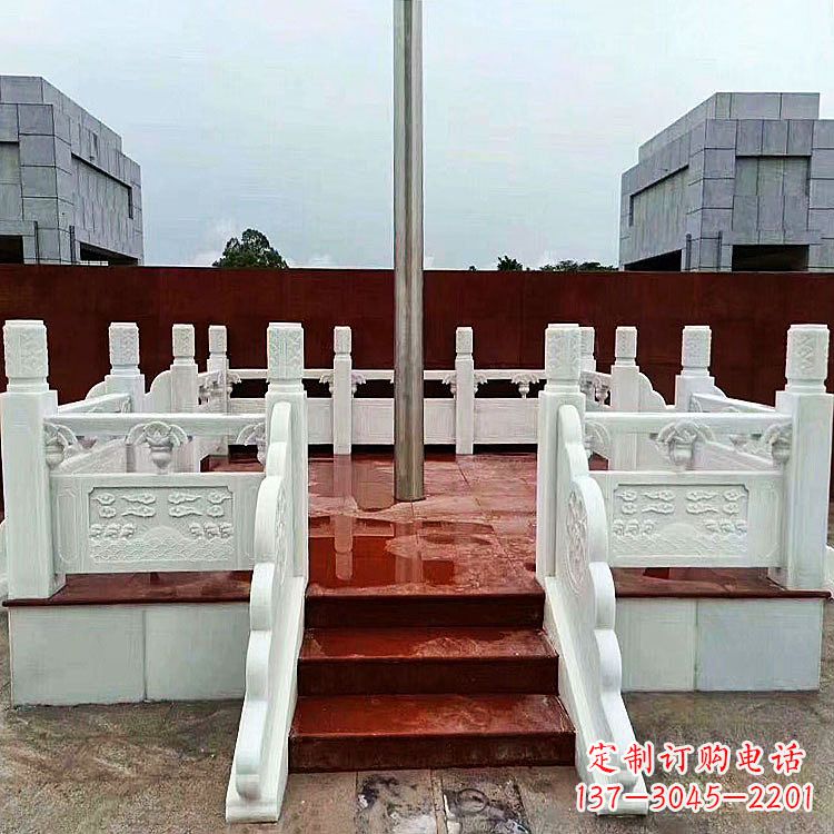威海学校石雕升旗台