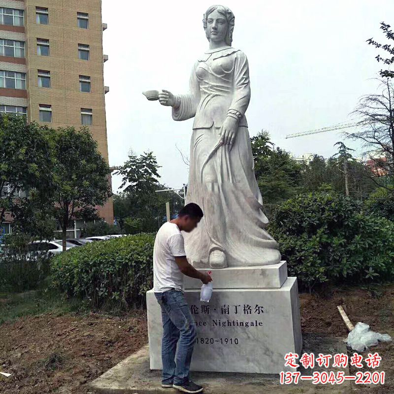 威海医院园林提灯天使南丁格尔石雕塑