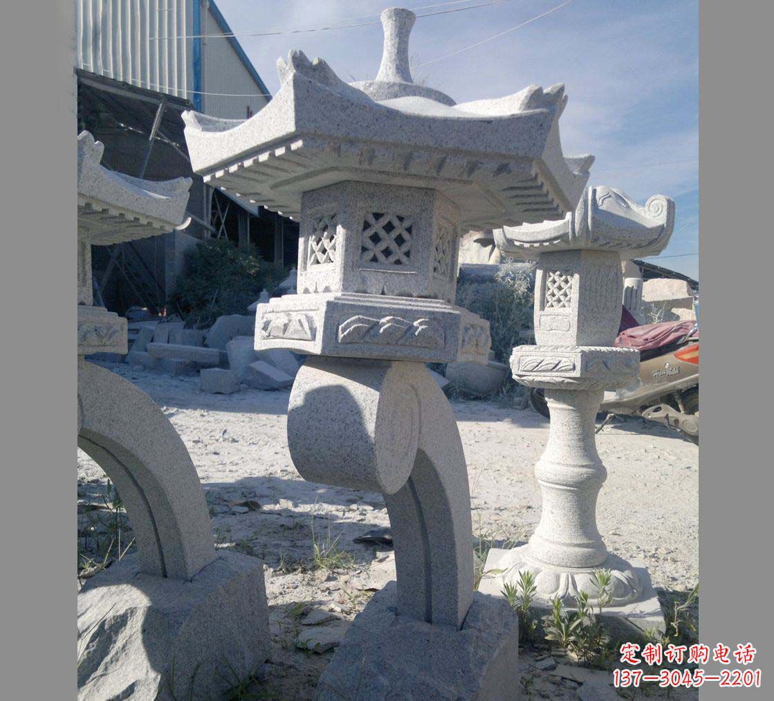 威海园林景观草坪石灯雕塑