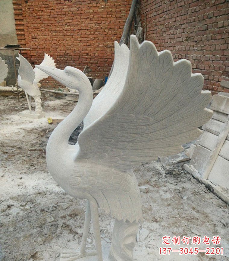 威海展翅丹顶鹤石雕