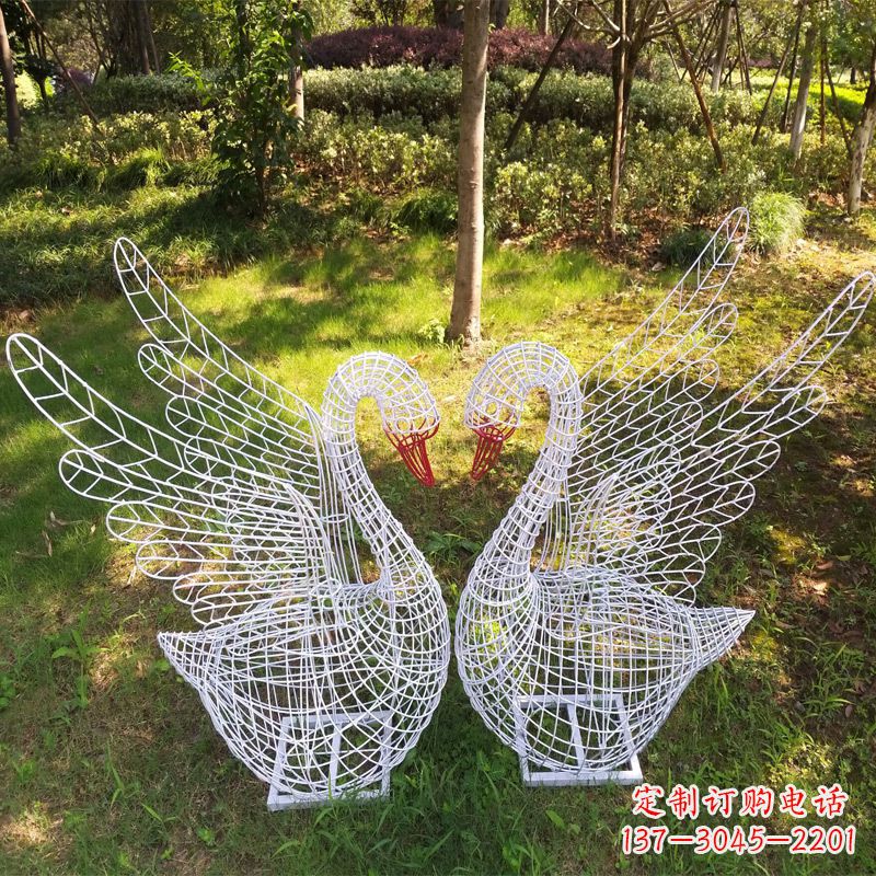 威海展翅天鹅公园绿地铁艺动物摆件