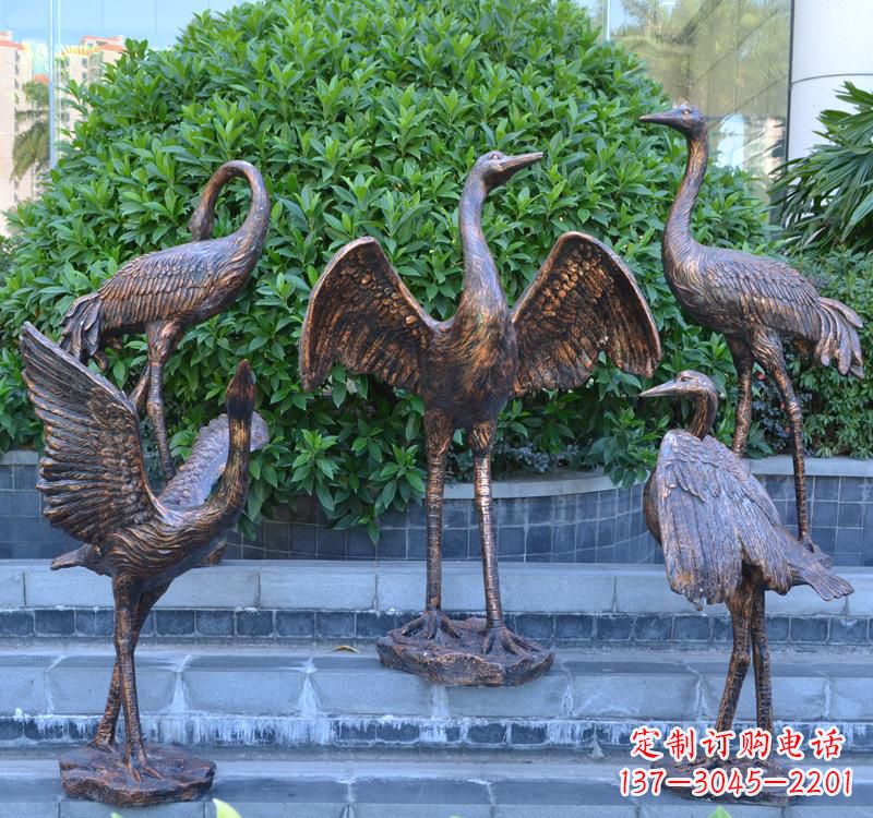 威海展翅仙鹤雕塑