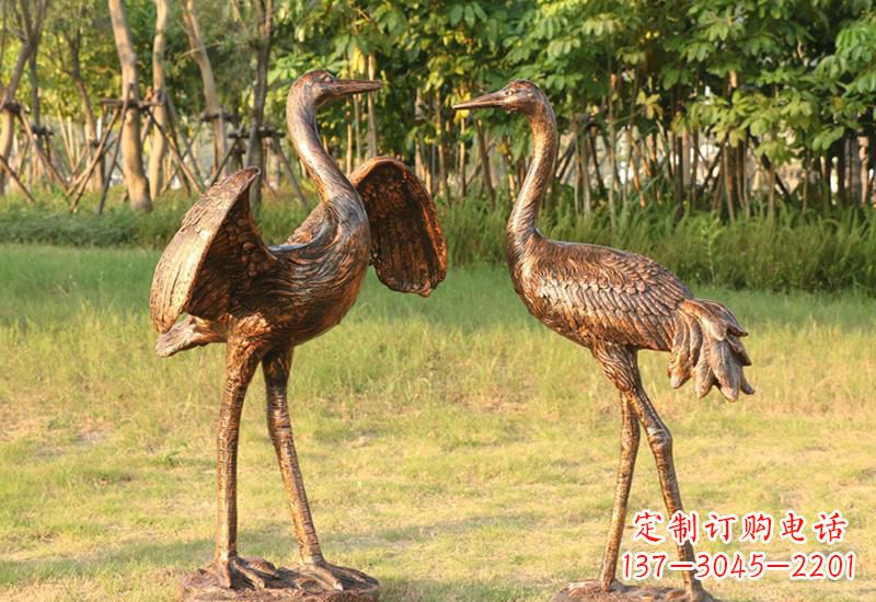 威海展翅仙鹤铜雕