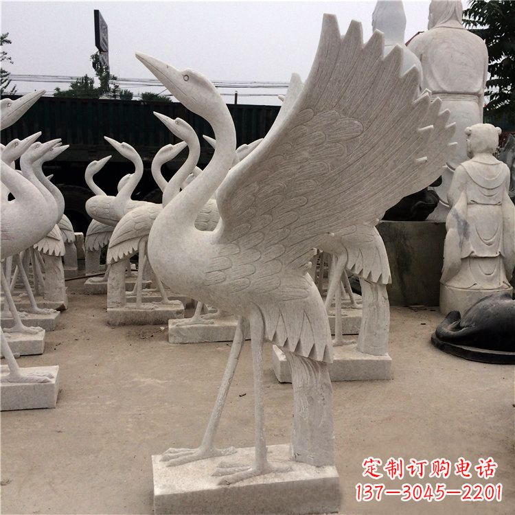 威海展翅欲飞的仙鹤石雕