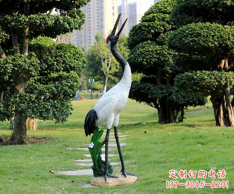 威海站立仙鹤雕塑