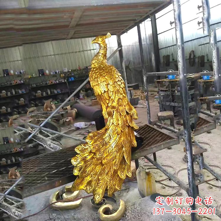 威海中国古代传说中的瑞鸟凤凰鎏金铜雕