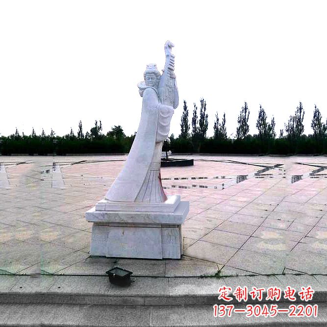 威海中国古代四大美女之王昭君广场石雕塑