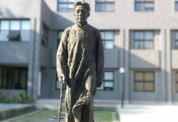 威海校园名人徐悲鸿雕塑