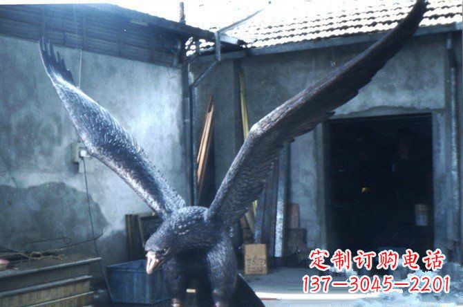 威海铸铜老鹰企业动物铜雕