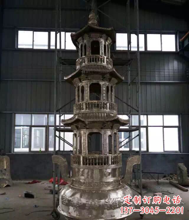 威海铸铜三层香炉铜雕