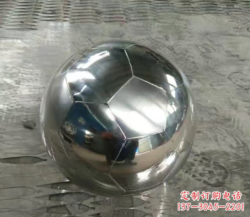 威海足球不锈钢体育器材雕塑