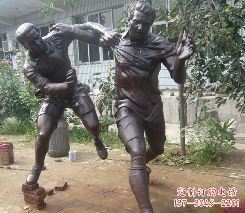 威海足球运动公园人物铜雕