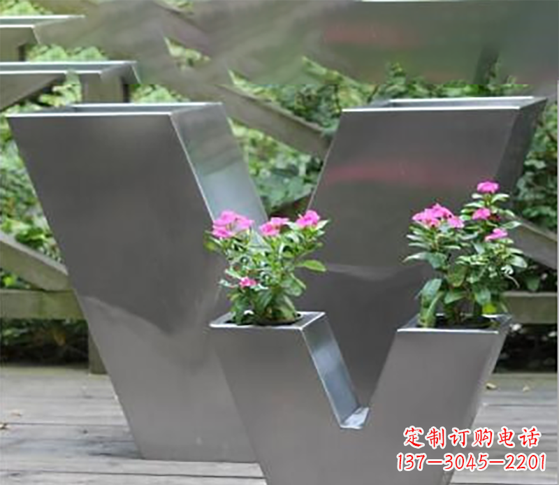 威海花盆不锈钢雕塑
