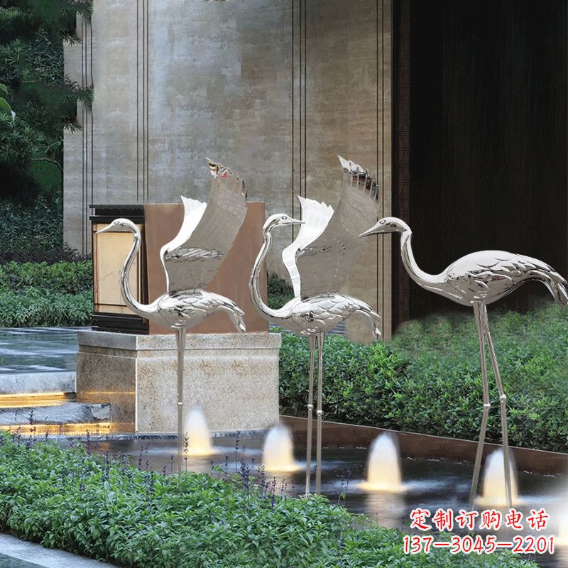 威海鹤雕塑-公园不锈钢镜面喷泉中的鹤雕塑